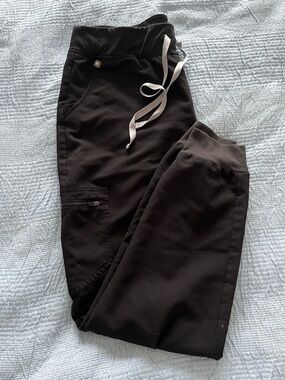 FIGS Zamora Black Joggers Women